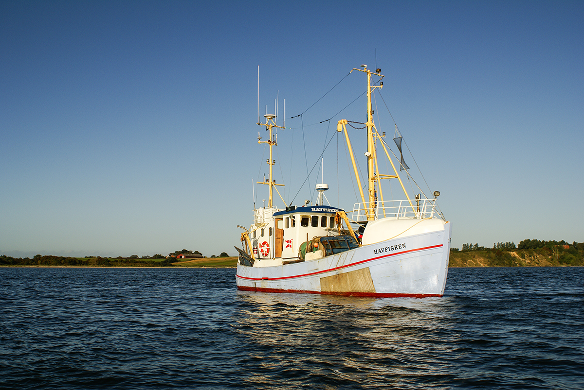 DTU Aquas kutter ’Havfisken’ på havet (foto: Erik Hoffmann).